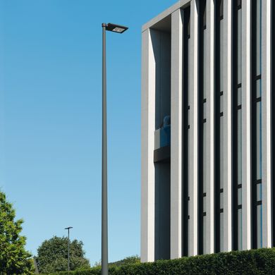 Светодиодный уличный светильник BEGA Street Luminaires Model 2 мощностью от 53 Вт до 212 Вт