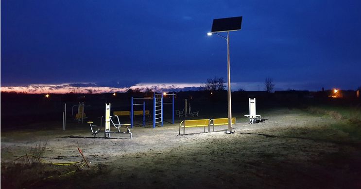 Standalone outdoor lighting kit on SLP 6M-30/400-EKO solar battery