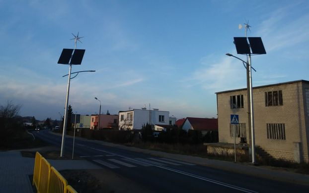 Комплект гибридного уличного освещения на ветрогенераторе и солнечной панели SHLP 8M-50/400/500