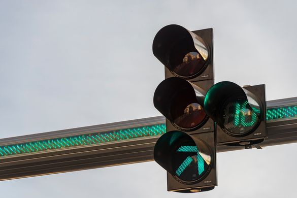 Алюминиевая опора для светофора, светящийся и дополнительной подсветкой пешеходного перехода WOSP-5013