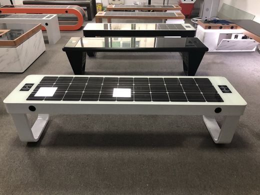 Парковая скамейка с солнечной батареей для подзарядки гаджетов SMART EKO CITY Model SC2