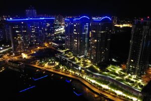 Фасадная подсветка и освещение парка ЖК «Ривер Стоун", г. Киев